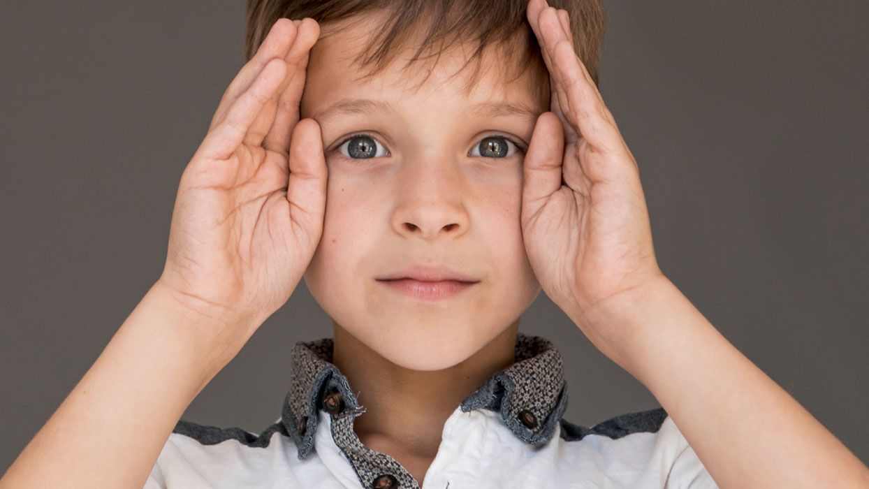 Control miopía lentes de contacto niños